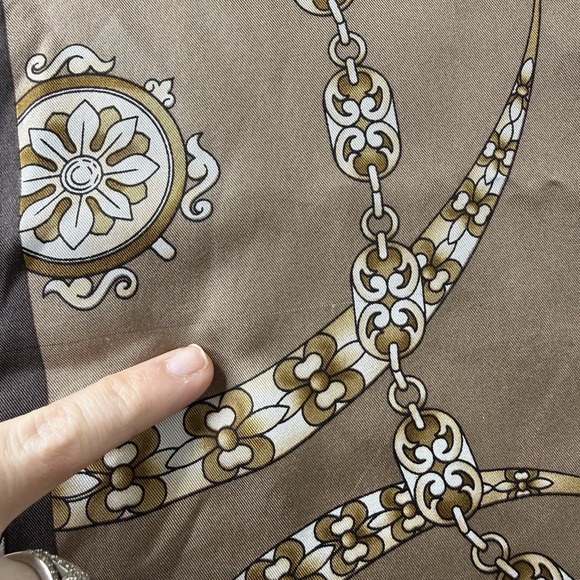 Oscar De La Renta Brown Silk Rectangle Scarf One Size Chain Print Old Money - Picture 6 of 14